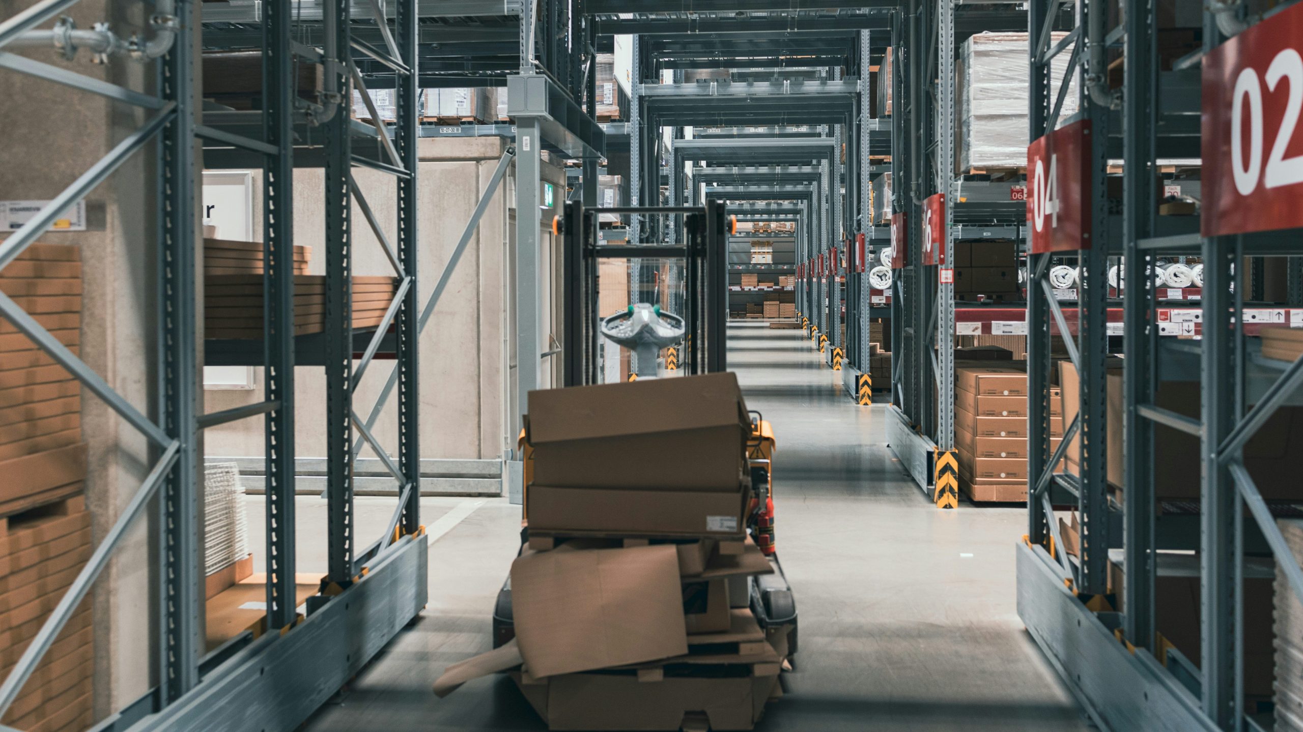entrepôt de distribution
commercial